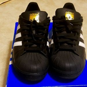 BRAND NEW RETRO Adidas SIZE 10